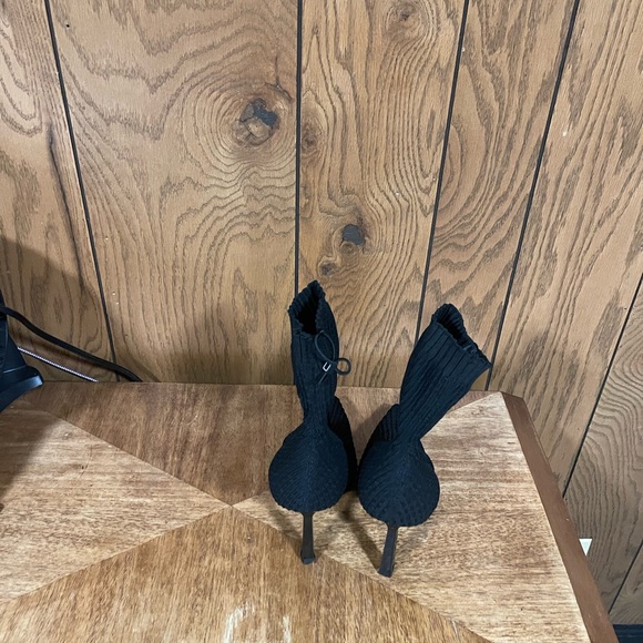Zara Trafaluc"Black Stretchy Sock Mesh Pointed Toe Ankle Boot Stiletto Heels - Picture 11 of 15